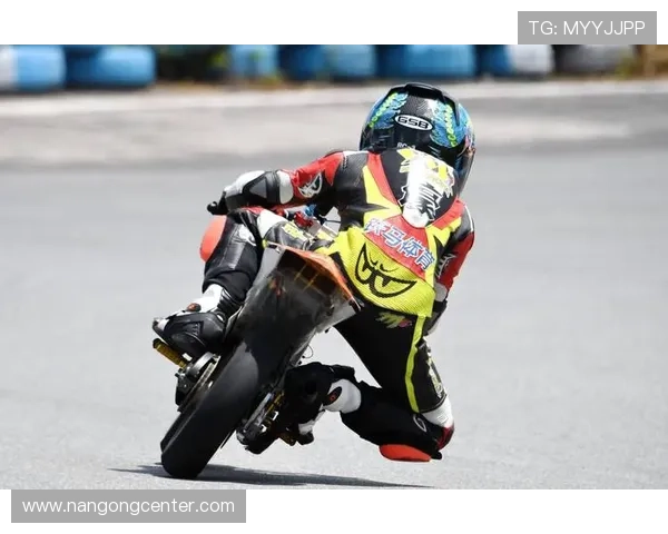 弗朗西斯科再创佳绩摩托GP赛季冠军争夺白热化